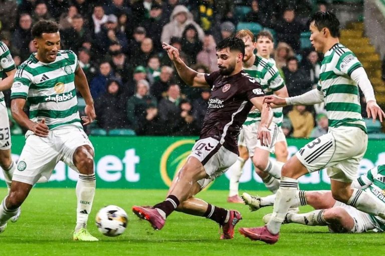 İskoçya Premiership’te şampiyonluk yarışı son haftaya kaldı, Hearts ve Celtic yarışta