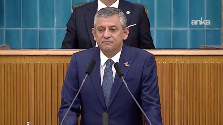 Özgür Özel grup toplantısı yaptı, CHP’de grup başkanlığı tartışması sürdü